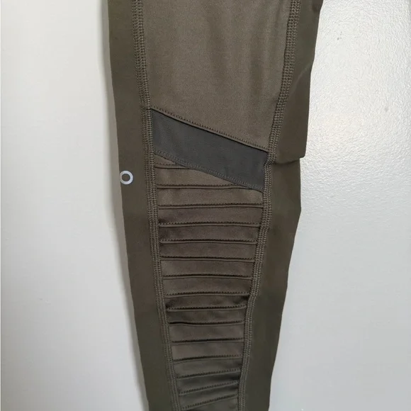 ALO Yoga Olive Green Leggings - Picture 10 of 10